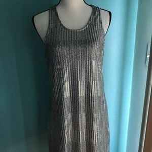 VERONICA M Dress Silver size M sleeveless.